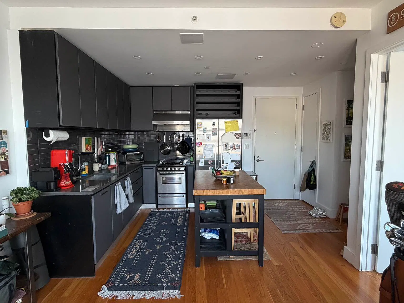 1040 Dean Street — Photo 2