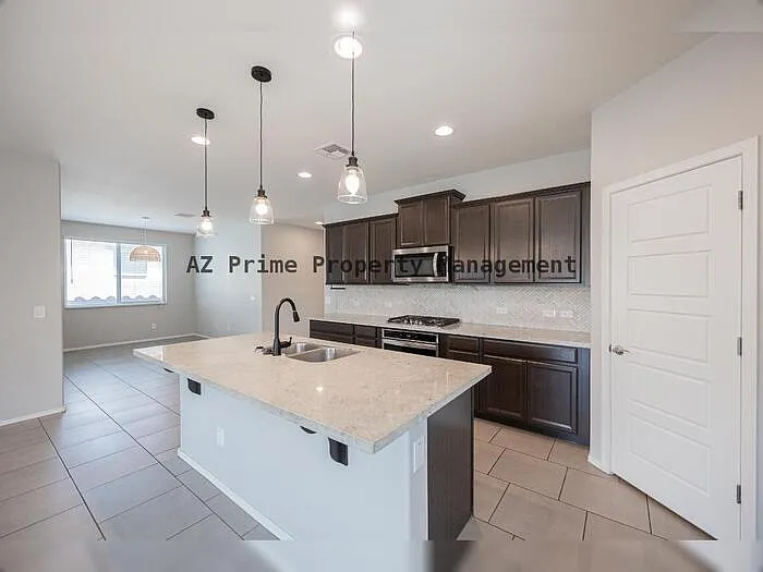 2841 W Apollo Rd — Photo 9