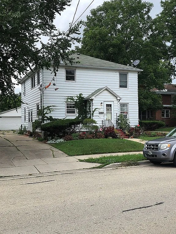 14 Waubesa St photo 1