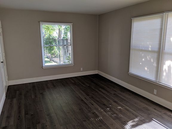 3rd image of 4507-4519 N Banner Dr #1