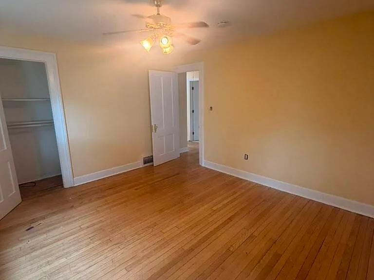 16 Terrace Ave — Photo 13