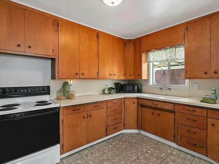 5212 Yakima Ave — Photo 5