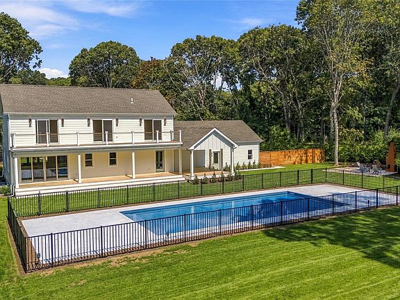 5th image of 795 Bayview Avenue