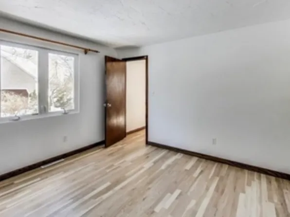 100 Bridge St, Medfield, MA 02052