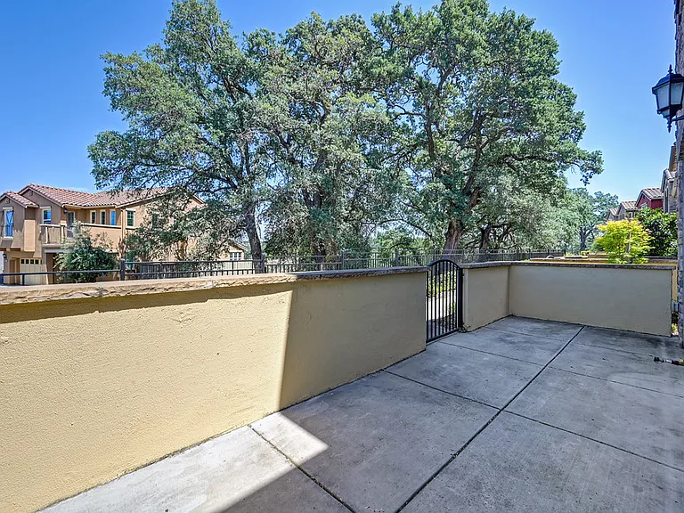 2001 Pasqual Dr — Photo 32