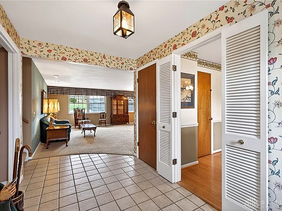 5th image of 1547 Ambridge Rd