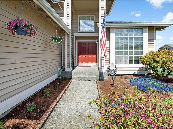 3rd image of 3927 15th Ave SE
