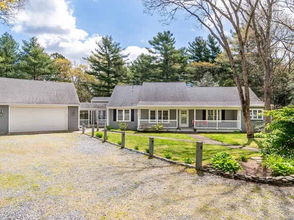 450 Santuit Newtown Rd, Barnstable, MA 02630