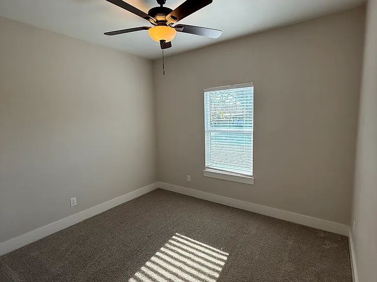 1535 Larkspur Dr — Photo 8