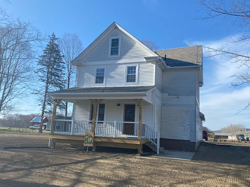 82 Comins Rd #2