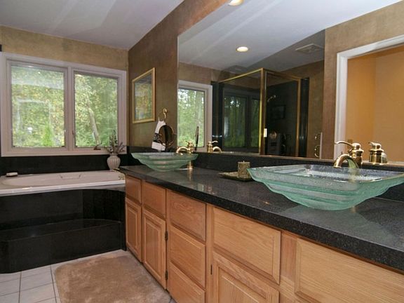 4th image of 20321 NE 133rd St