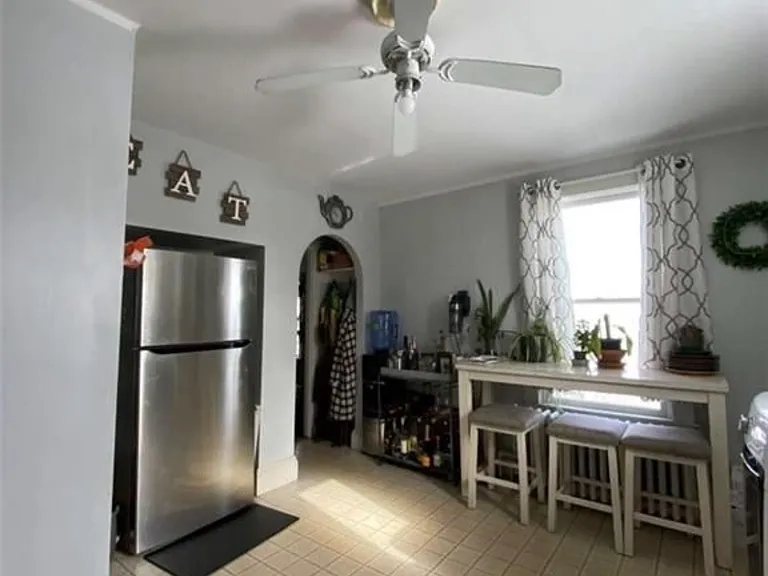 19 Vernon Ave #2 — Photo 5