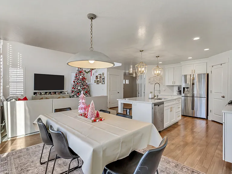 1591 W Quailhill Rd #1 — Photo 5