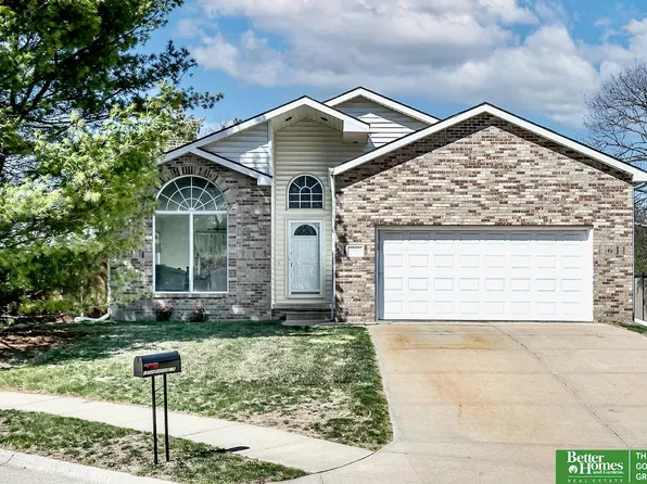 12324 Parker Cir, Omaha, NE 68154
