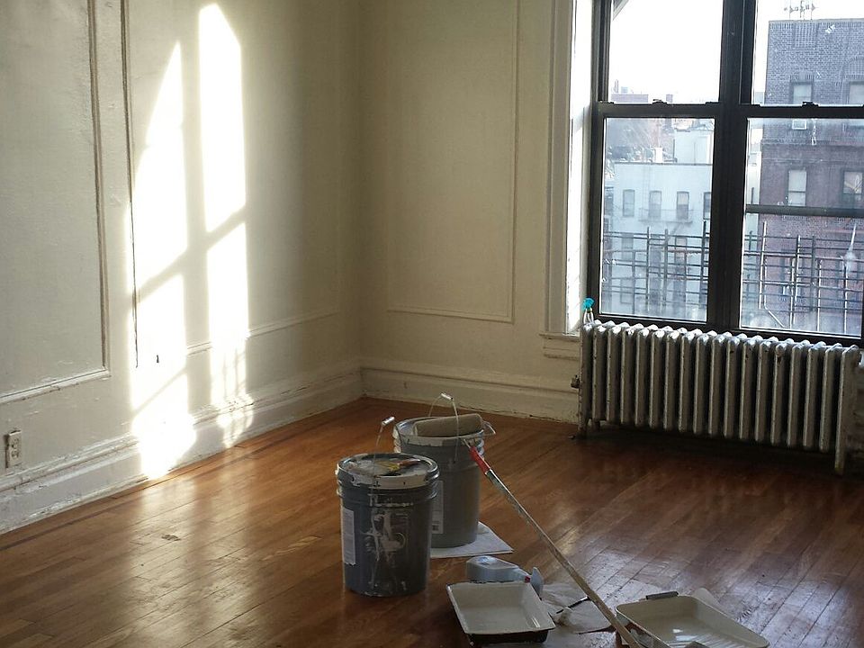 2nd image of 170 Hawthorne St APT 2G