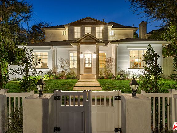 2nd image of 4205 Camellia Ave