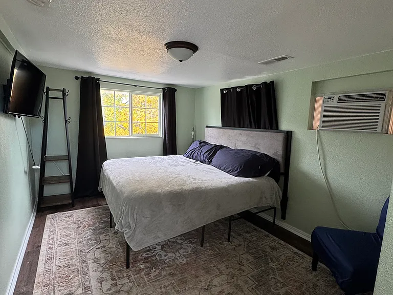 3305 N Cook St #B — Photo 8