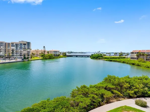 7903 Sailboat Key Blvd S APT 401, South Pasadena, FL 33707