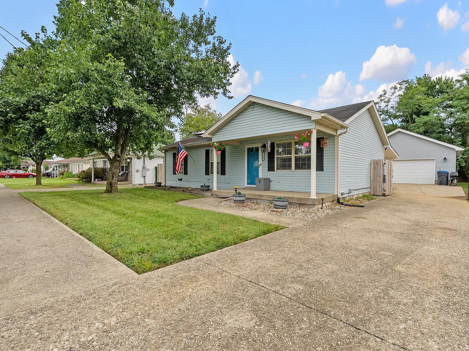 3 bed, 1040 sqft, $1,650 — Photo 3
