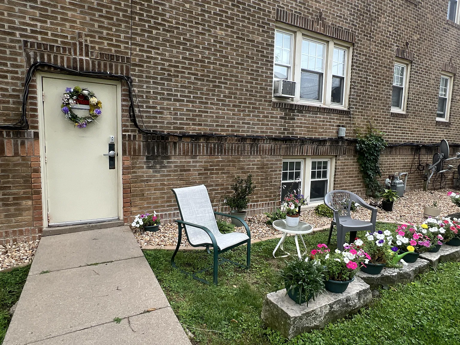 610 Cooper Place - 10 — Photo 4