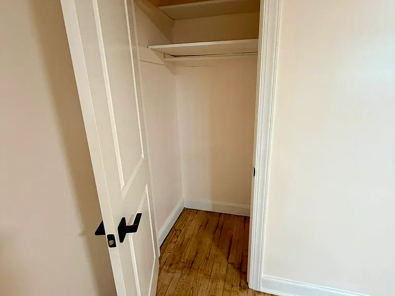 129 W 85th St #2 — Photo 9