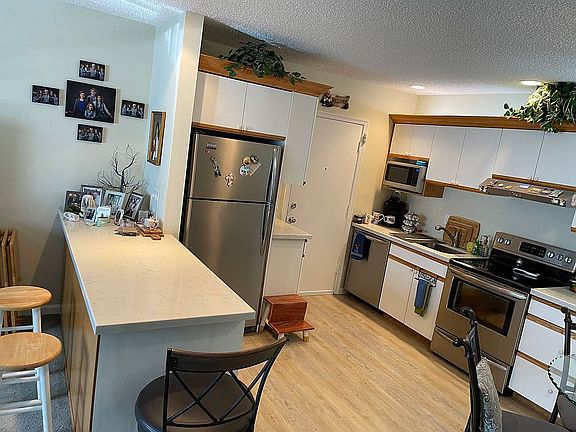 3rd image of 2190 NE 68th St APT 502