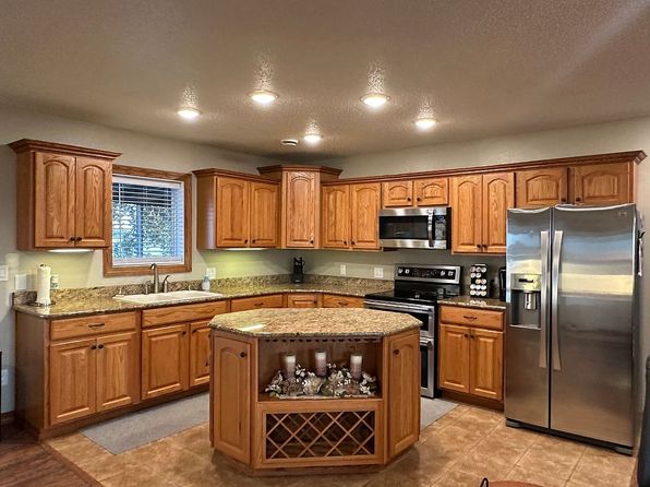 404 W Lakeview Ln, Dawson, ND 58428