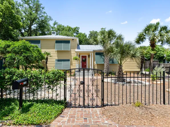 1338 Father Ryan Ave, Biloxi, MS 39530