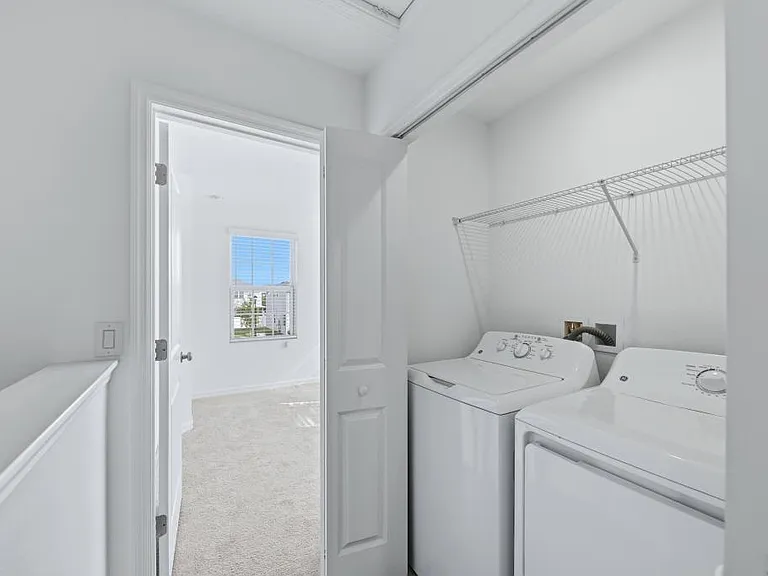 6135 Fairmont Ln — Photo 25
