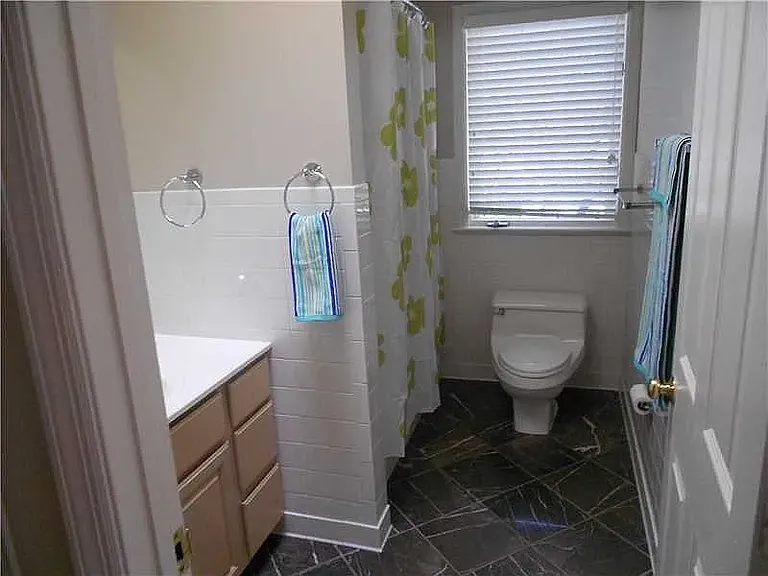 1026 Bingham St — Photo 18