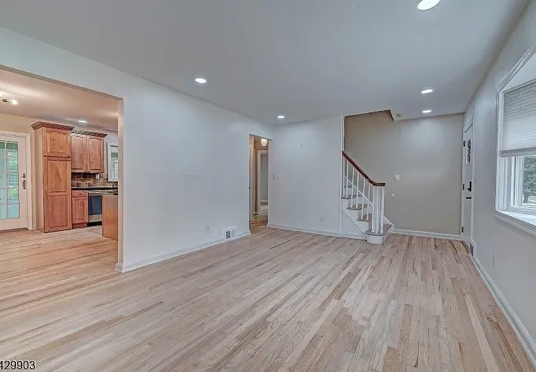 9 Park Dr — Photo 1