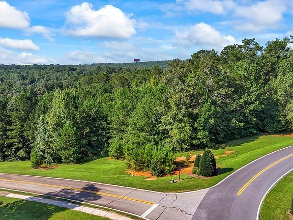 2nd image of 701 River Walk