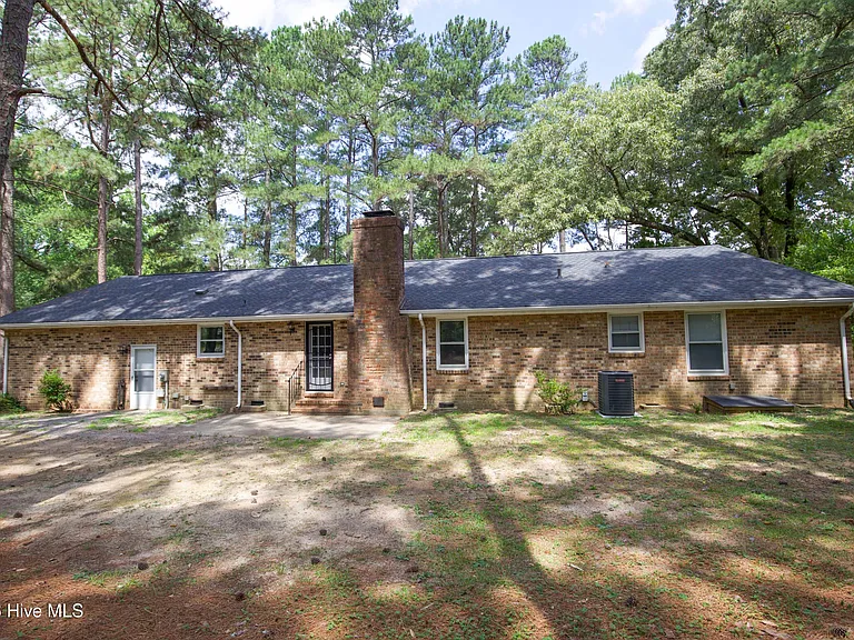 901 Glendale Dr — Photo 47