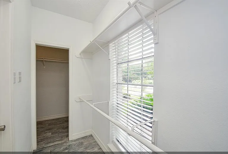 318 N Cypress Estates Cir — Photo 16