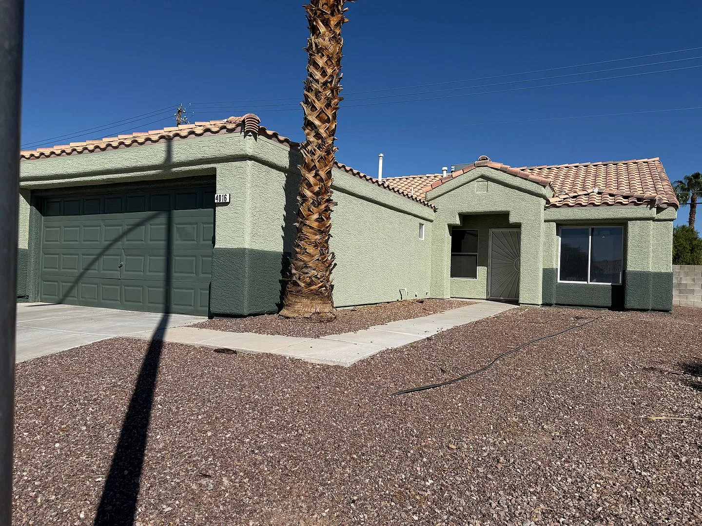 3-Bedroom Single-Story Home in Santa Fe Village — Photo 1