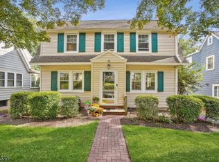 26 Oakridge Rd, West Orange, NJ 07052