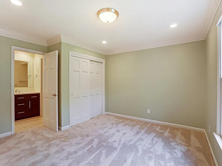 11410 Avant Ln — Photo 36