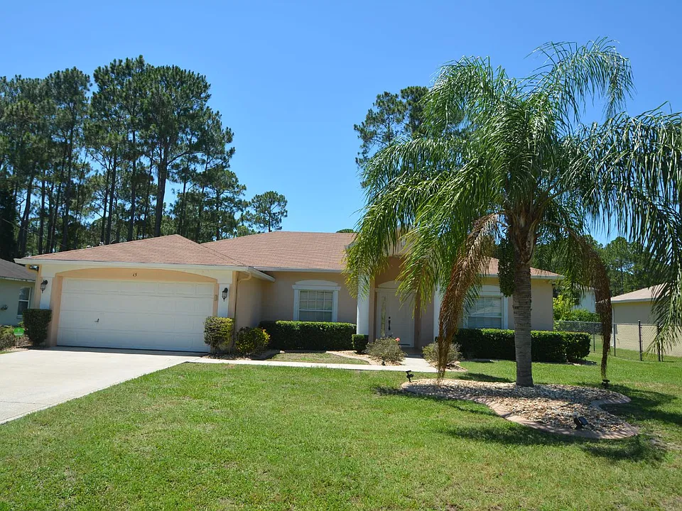15 Riviera Dr