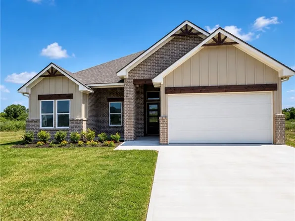 2902 Orion Ct, Bryan, TX 77808