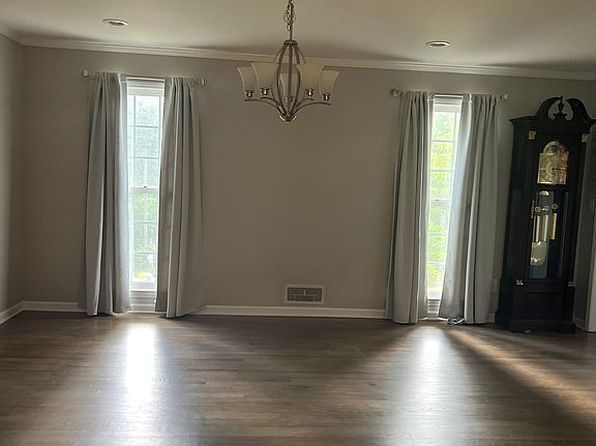 21 Fontaine Dr
