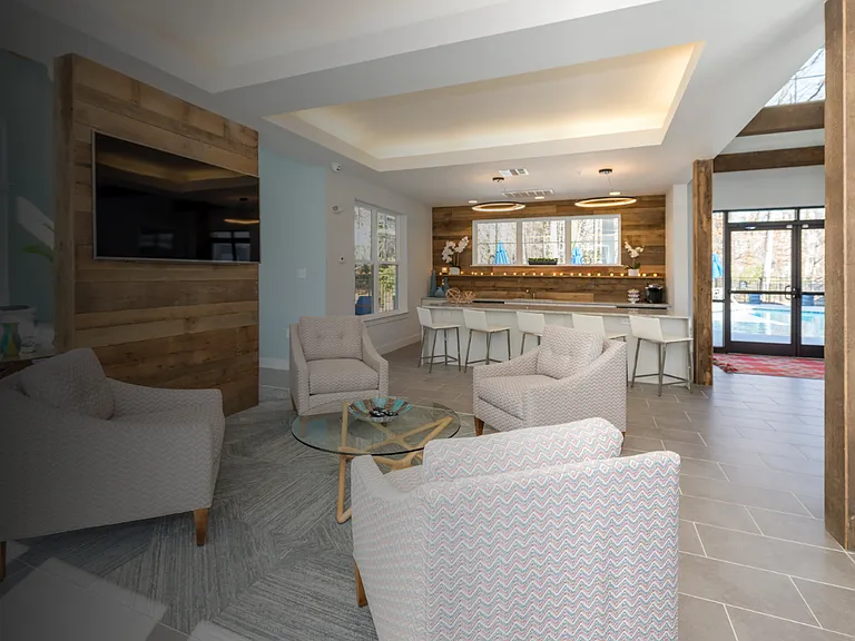 Diamond North Apartments — Photo 9