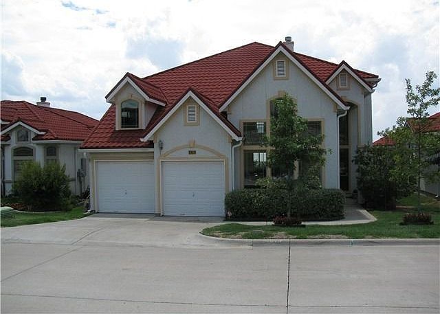 1st image of 1910 Huron Dr