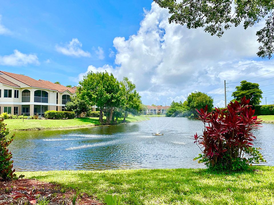 1st image of 815 W Boynton Beach Boulevard #16-201