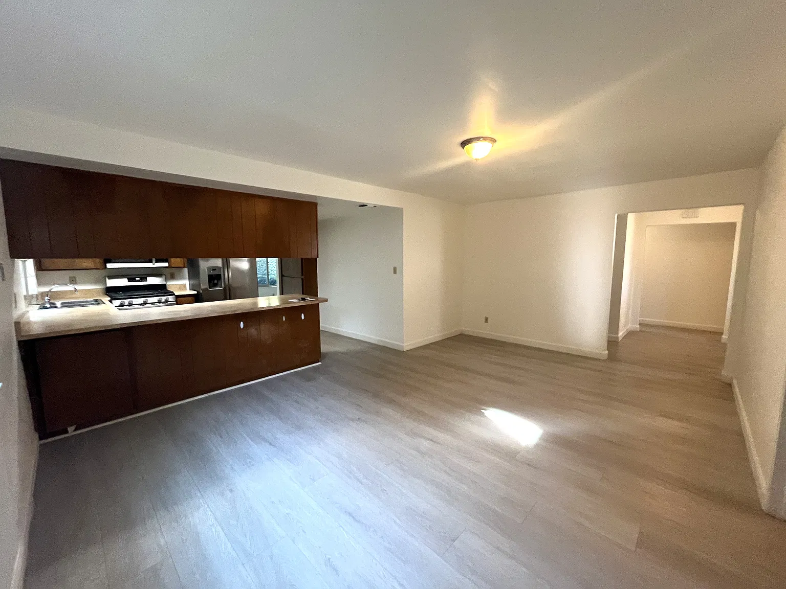 4 bed, 1988 sqft, $3,600 — Photo 1