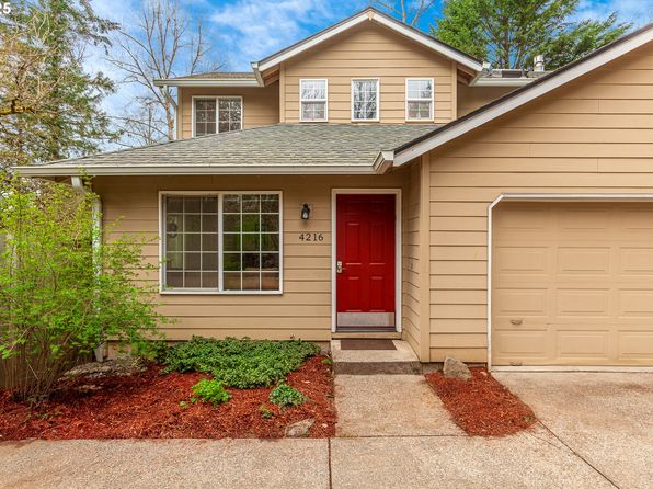 4216 SW Brugger St, Portland, OR 97219