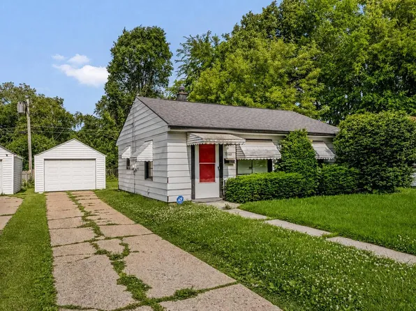 5695 N 57th STREET, Milwaukee, WI 53218