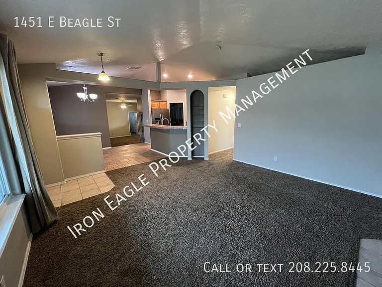 1451 E Beagle St — Photo 4