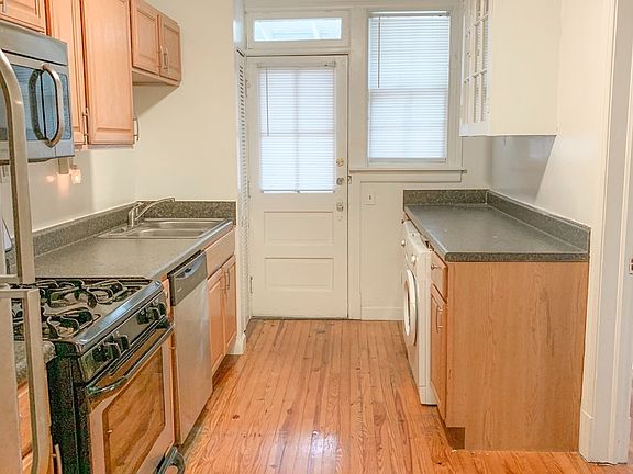 4th image of 3503 Hanover Ave #A