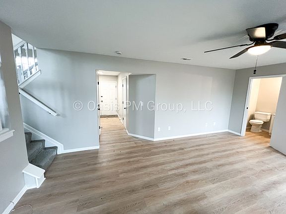 5th image of 709 Academy Dr