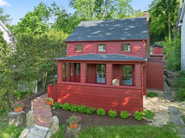 152 Main St, Cold Spring Harbor, NY 11724